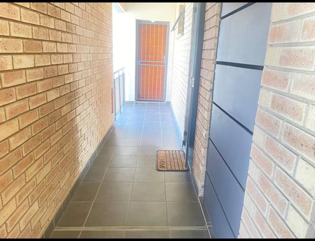 2 BEDROOM DUPLEX FOR SALE IN SINOVILLE